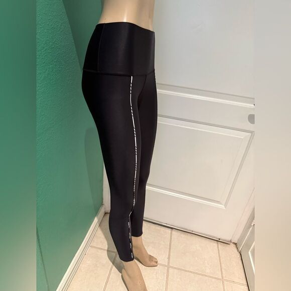 Chic Black Leggings with White Stripe - Picture 4 of 7